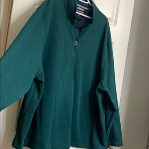 Men’s Izod pull over quarter zip. Size 4xl.